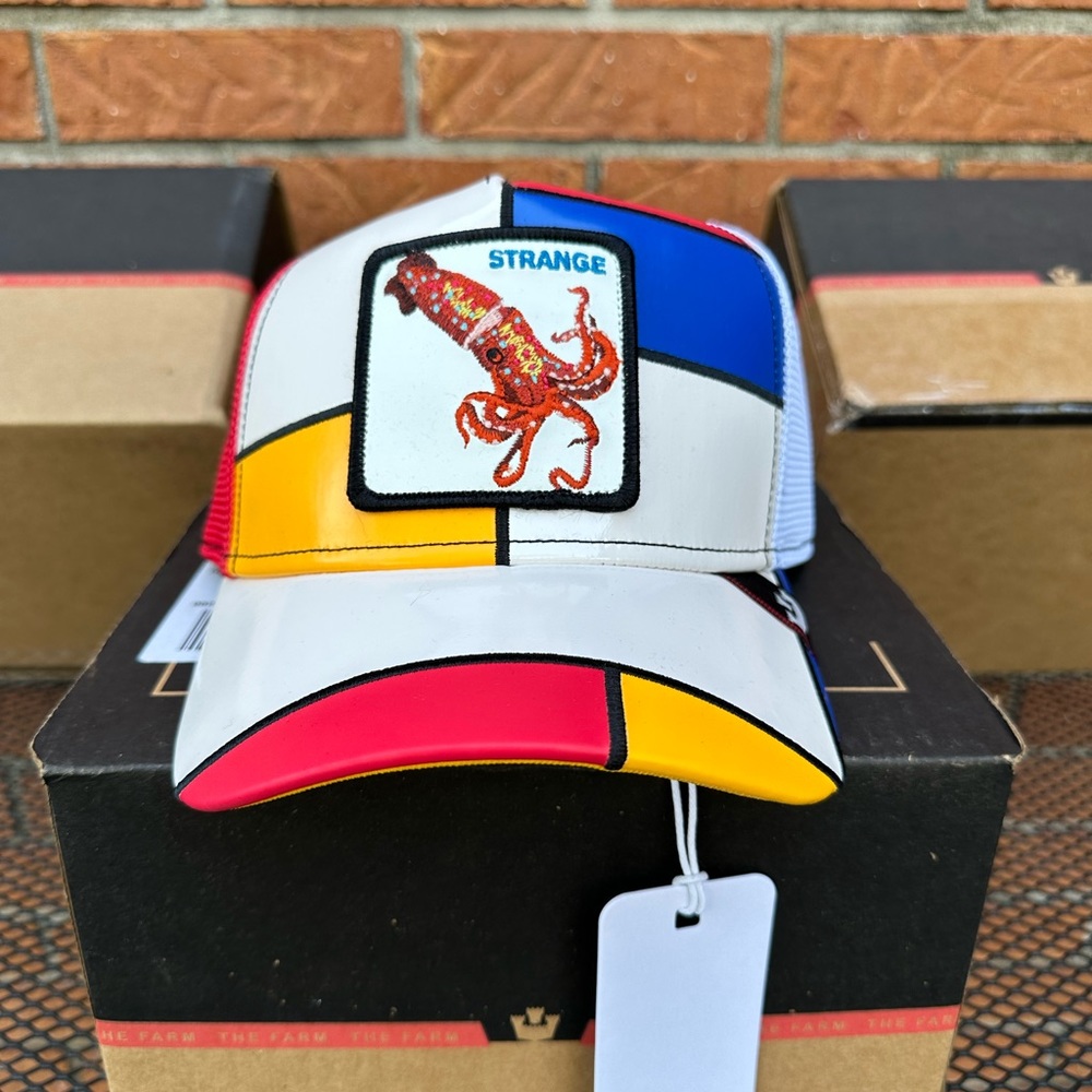 Goorin Bros The Farm Animal Trucker Limited HENTAI STRANGE SQUID MULTICOLOR NEW